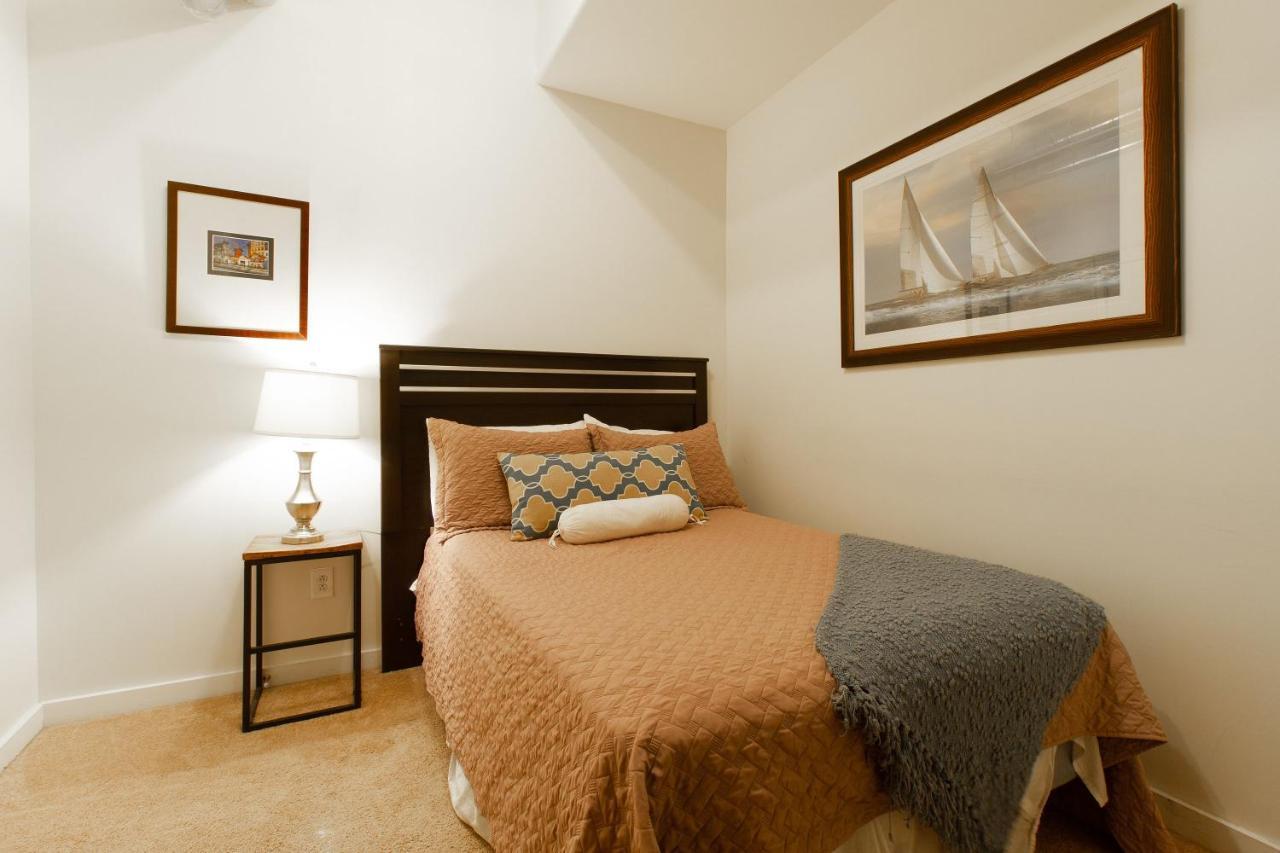 Trendy 2 Bedroom Fishtown Loft Apt. *